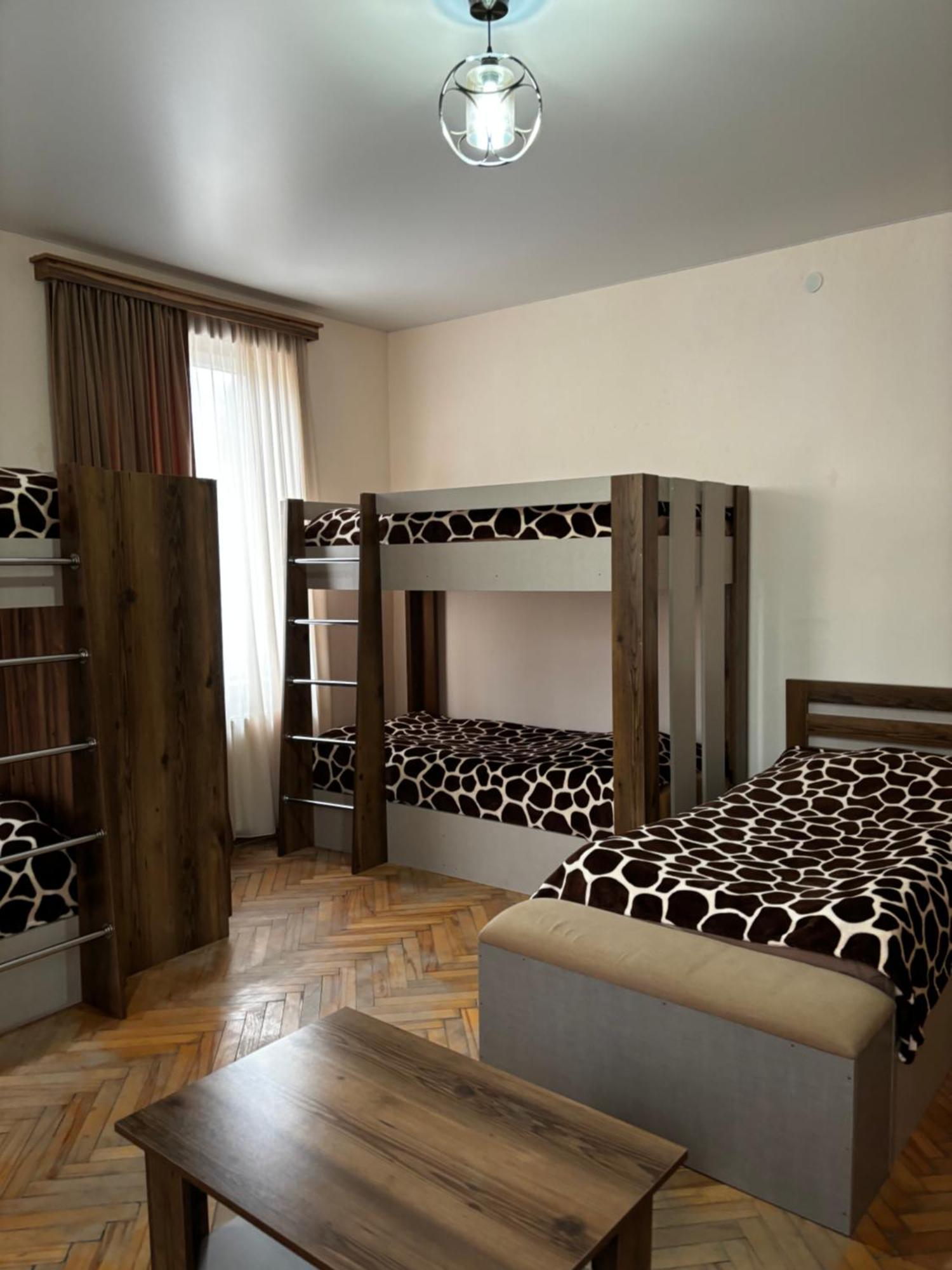 Hotel Okriba Tqibuli Екстер'єр фото